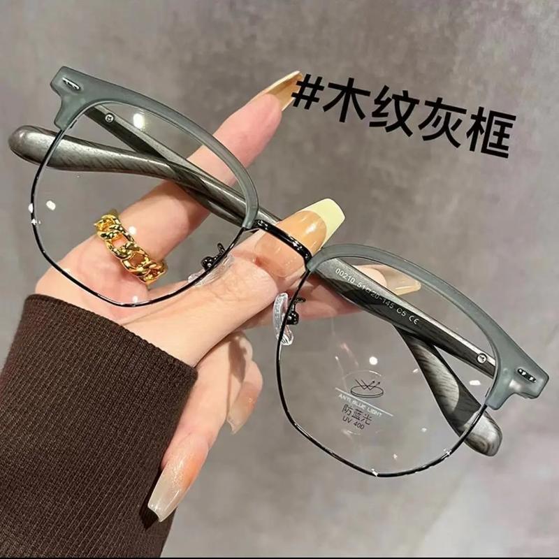 复古金丝眼镜 时尚与实用的完美结合